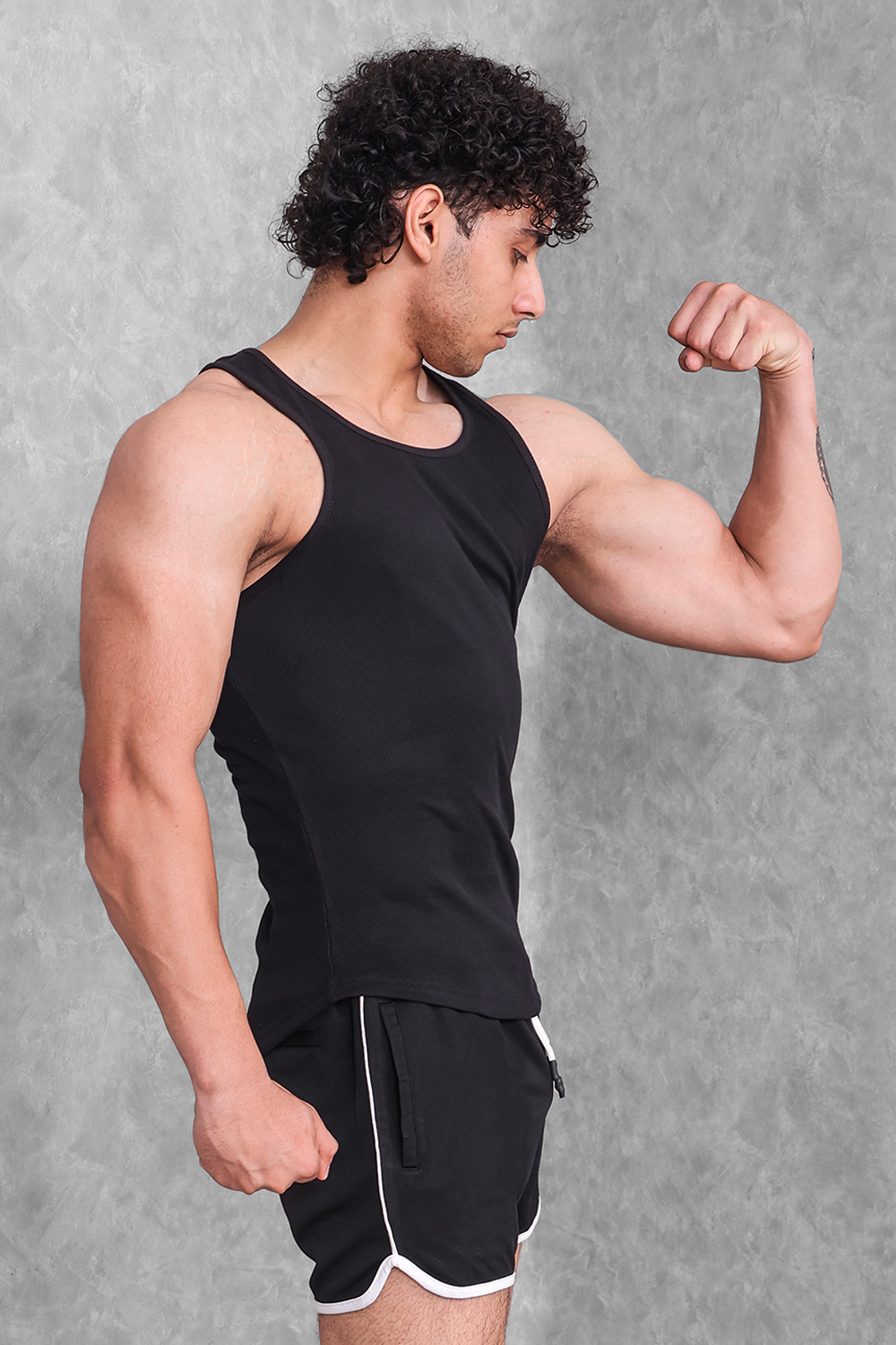 Muscle-Up Ribbed Tank - Black