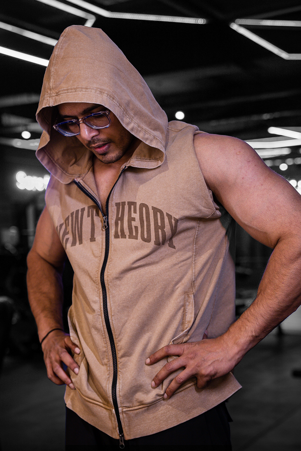 Muscle Up- Washed Sleeveless Zip Hoodie -Mocha Brown